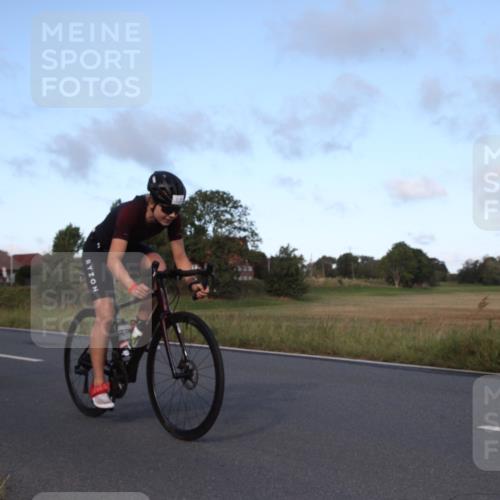 25.08.2024 - Elbe Triathlon Hamburg Fuchs,  Jonas http://msf.ph/oto/6827978 25.08.2024 09:23:16 Radfahren 105, 340, 120, 367, 198 meine-sportfotos.de