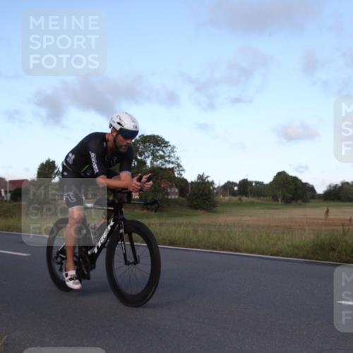 25.08.2024 - Elbe Triathlon Hamburg Fuchs,  Jonas http://msf.ph/oto/6827984 25.08.2024 09:23:23 Radfahren 367, 198, 167, 258 meine-sportfotos.de