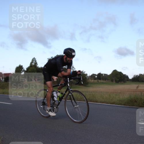 25.08.2024 - Elbe Triathlon Hamburg Fuchs,  Jonas http://msf.ph/oto/6827996 25.08.2024 09:23:39 Radfahren 64, 342, 35, 153 meine-sportfotos.de