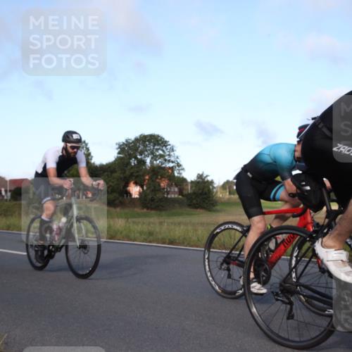 25.08.2024 - Elbe Triathlon Hamburg Fuchs,  Jonas http://msf.ph/oto/6828058 25.08.2024 09:24:45 Radfahren 161, 160, 261, 248, 349, 236, 262, 414 meine-sportfotos.de