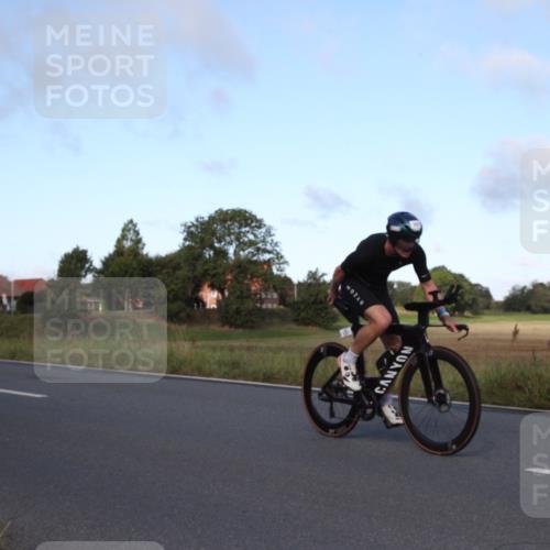 25.08.2024 - Elbe Triathlon Hamburg Fuchs,  Jonas http://msf.ph/oto/6828062 25.08.2024 09:24:48 Radfahren 160, 261, 248, 349, 236, 262, 414, 338, 237, 408 meine-sportfotos.de