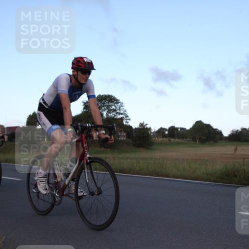 25.08.2024 - Elbe Triathlon Hamburg Fuchs,  Jonas http://msf.ph/oto/6828123 25.08.2024 09:26:00 Radfahren 210, 230, 202, 166, 222 meine-sportfotos.de