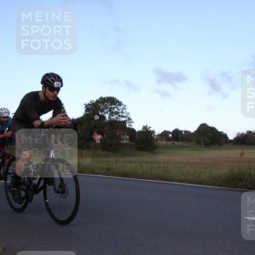 25.08.2024 - Elbe Triathlon Hamburg Fuchs,  Jonas http://msf.ph/oto/6828127 25.08.2024 09:26:01 Radfahren 210, 230, 202, 166, 222, 158 meine-sportfotos.de