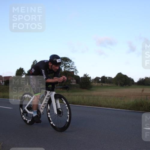 25.08.2024 - Elbe Triathlon Hamburg Fuchs,  Jonas http://msf.ph/oto/6828160 25.08.2024 09:26:25 Radfahren 83, 194, 217, 244, 193, 293, 239 meine-sportfotos.de
