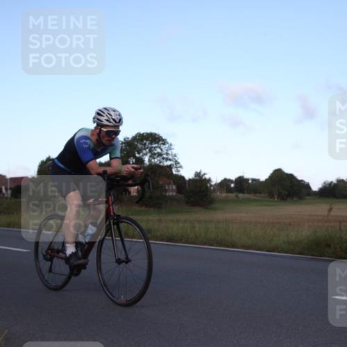 25.08.2024 - Elbe Triathlon Hamburg Fuchs,  Jonas http://msf.ph/oto/6828164 25.08.2024 09:26:28 Radfahren 83, 194, 217, 244, 193, 293, 239 meine-sportfotos.de