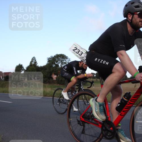 25.08.2024 - Elbe Triathlon Hamburg Fuchs,  Jonas http://msf.ph/oto/6828216 25.08.2024 09:28:02 Radfahren 141, 41, 233, 150, 69, 207 meine-sportfotos.de