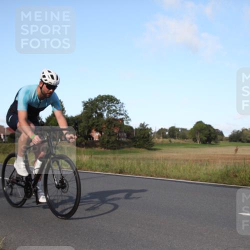 25.08.2024 - Elbe Triathlon Hamburg Fuchs,  Jonas http://msf.ph/oto/6828233 25.08.2024 09:28:17 Radfahren 55, 270, 358, 398 meine-sportfotos.de