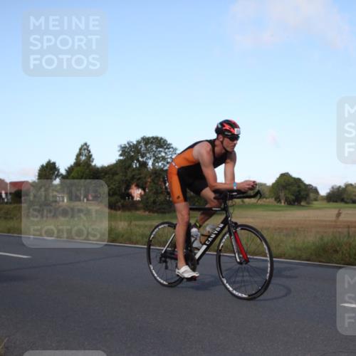 25.08.2024 - Elbe Triathlon Hamburg Fuchs,  Jonas http://msf.ph/oto/6828277 25.08.2024 09:28:49 Radfahren 384, 90, 290, 376, 381, 317 meine-sportfotos.de