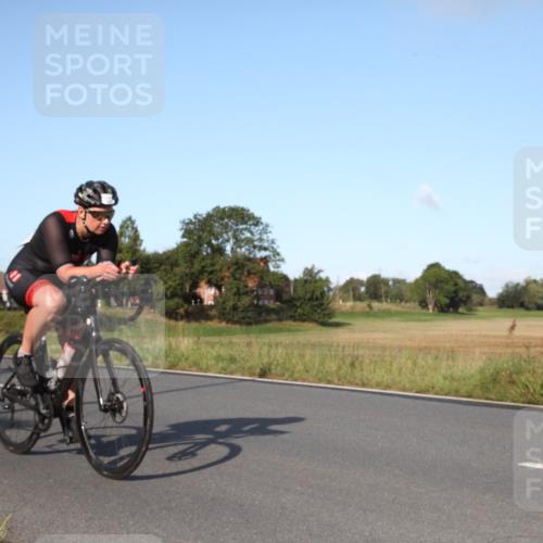 25.08.2024 - Elbe Triathlon Hamburg Fuchs,  Jonas http://msf.ph/oto/6828304 25.08.2024 09:29:19 Radfahren 406, 131, 355, 374, 264, 33, 63 meine-sportfotos.de