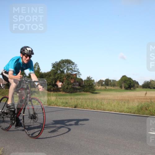 25.08.2024 - Elbe Triathlon Hamburg Fuchs,  Jonas http://msf.ph/oto/6828307 25.08.2024 09:29:20 Radfahren 131, 355, 374, 264, 33, 63 meine-sportfotos.de