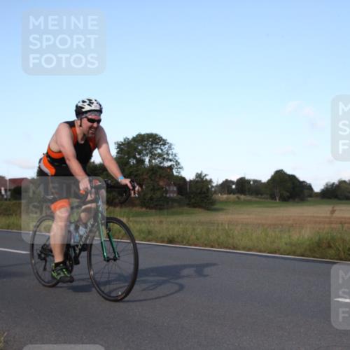25.08.2024 - Elbe Triathlon Hamburg Fuchs,  Jonas http://msf.ph/oto/6828394 25.08.2024 09:30:27 Radfahren 286, 249, 361, 170, 330 meine-sportfotos.de