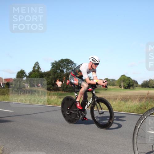 25.08.2024 - Elbe Triathlon Hamburg Fuchs,  Jonas http://msf.ph/oto/6828444 25.08.2024 09:30:58 Radfahren 438, 383, 145, 400, 254 meine-sportfotos.de