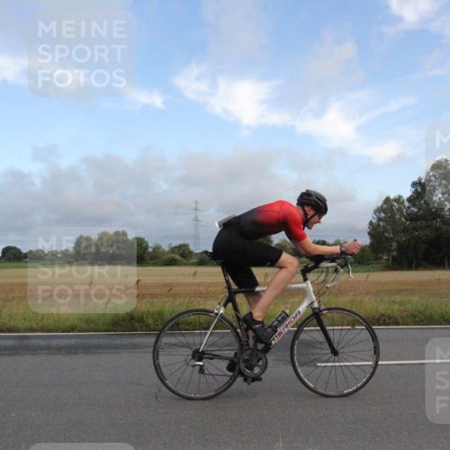 25.08.2024 - Elbe Triathlon Hamburg Fuchs,  Jonas http://msf.ph/oto/6828570 25.08.2024 08:45:22 Radfahren 90, 88 meine-sportfotos.de