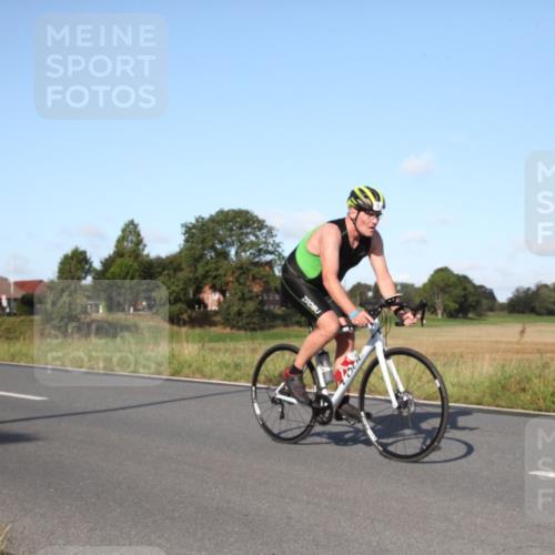 25.08.2024 - Elbe Triathlon Hamburg Fuchs,  Jonas http://msf.ph/oto/6828679 25.08.2024 09:32:56 Radfahren 274, 144, 146, 393, 382 meine-sportfotos.de