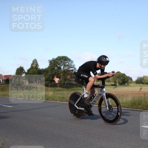 25.08.2024 - Elbe Triathlon Hamburg Fuchs,  Jonas http://msf.ph/oto/6828718 25.08.2024 09:33:42 Radfahren 181, 316, 326, 156, 126, 228, 352 meine-sportfotos.de