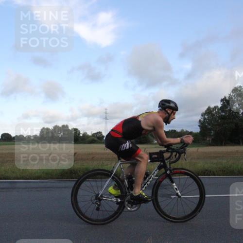25.08.2024 - Elbe Triathlon Hamburg Fuchs,  Jonas http://msf.ph/oto/6828849 25.08.2024 08:55:43 Radfahren 76, 105 meine-sportfotos.de