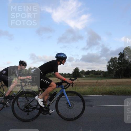 25.08.2024 - Elbe Triathlon Hamburg Fuchs,  Jonas http://msf.ph/oto/6828913 25.08.2024 08:57:15 Radfahren 165, 45, 193, 130, 74, 52 meine-sportfotos.de