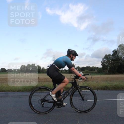 25.08.2024 - Elbe Triathlon Hamburg Fuchs,  Jonas http://msf.ph/oto/6828956 25.08.2024 08:57:54 Radfahren 136, 125, 146, 83 meine-sportfotos.de