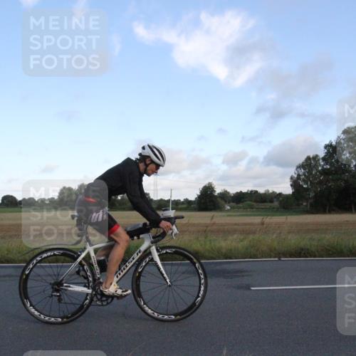 25.08.2024 - Elbe Triathlon Hamburg Fuchs,  Jonas http://msf.ph/oto/6828961 25.08.2024 08:57:56 Radfahren 136, 125, 146, 83 meine-sportfotos.de