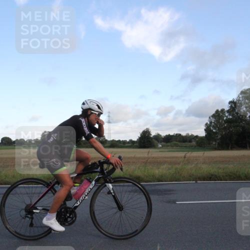 25.08.2024 - Elbe Triathlon Hamburg Fuchs,  Jonas http://msf.ph/oto/6828963 25.08.2024 08:57:56 Radfahren 136, 125, 146, 83 meine-sportfotos.de