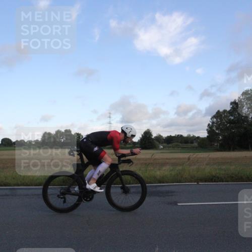 25.08.2024 - Elbe Triathlon Hamburg Fuchs,  Jonas http://msf.ph/oto/6828985 25.08.2024 08:58:18 Radfahren 123, 114, 87 meine-sportfotos.de