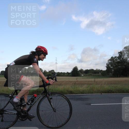 25.08.2024 - Elbe Triathlon Hamburg Fuchs,  Jonas http://msf.ph/oto/6829011 25.08.2024 08:59:09 Radfahren 143, 181, 55 meine-sportfotos.de