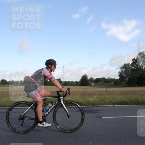 25.08.2024 - Elbe Triathlon Hamburg Fuchs,  Jonas http://msf.ph/oto/6829056 25.08.2024 09:00:21 Radfahren 127, 98, 108 meine-sportfotos.de