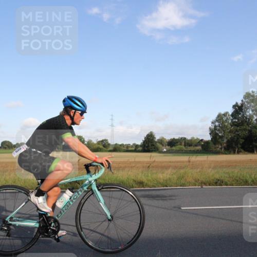 25.08.2024 - Elbe Triathlon Hamburg Fuchs,  Jonas http://msf.ph/oto/6829178 25.08.2024 09:04:05 Radfahren 93, 53, 128, 106 meine-sportfotos.de