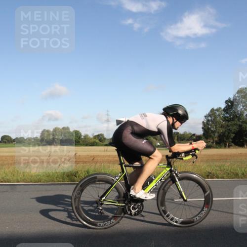 25.08.2024 - Elbe Triathlon Hamburg Fuchs,  Jonas http://msf.ph/oto/6829193 25.08.2024 09:05:01 Radfahren 164 meine-sportfotos.de