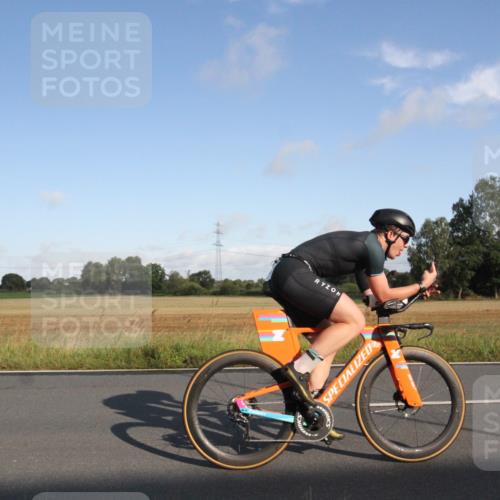 25.08.2024 - Elbe Triathlon Hamburg Fuchs,  Jonas http://msf.ph/oto/6829246 25.08.2024 09:06:55 Radfahren 80, 243, 79, 262 meine-sportfotos.de