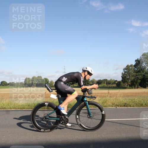 25.08.2024 - Elbe Triathlon Hamburg Fuchs,  Jonas http://msf.ph/oto/6829333 25.08.2024 09:08:06 Radfahren 169, 180, 311, 34, 167, 274 meine-sportfotos.de