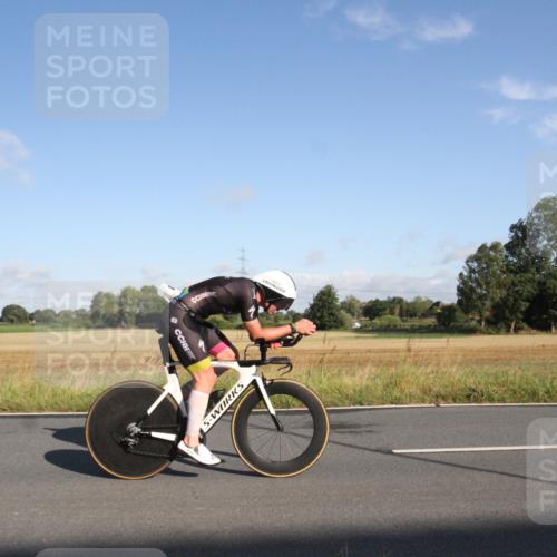 25.08.2024 - Elbe Triathlon Hamburg Fuchs,  Jonas http://msf.ph/oto/6829339 25.08.2024 09:08:11 Radfahren 34, 167, 274, 204, 275, 236 meine-sportfotos.de
