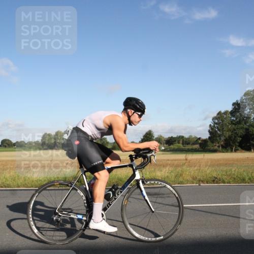 25.08.2024 - Elbe Triathlon Hamburg Fuchs,  Jonas http://msf.ph/oto/6829343 25.08.2024 09:08:14 Radfahren 167, 274, 204, 275, 236, 42 meine-sportfotos.de