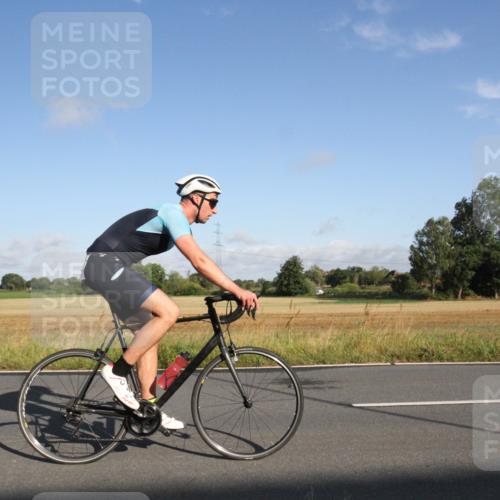 25.08.2024 - Elbe Triathlon Hamburg Fuchs,  Jonas http://msf.ph/oto/6829392 25.08.2024 09:08:48 Radfahren 117, 91, 211, 205, 266, 179, 208, 110 meine-sportfotos.de