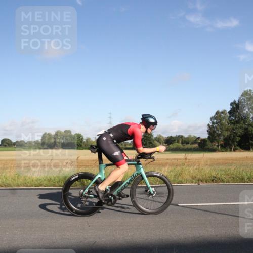 25.08.2024 - Elbe Triathlon Hamburg Fuchs,  Jonas http://msf.ph/oto/6829414 25.08.2024 09:09:00 Radfahren 110, 283, 84, 56, 209, 241, 310 meine-sportfotos.de