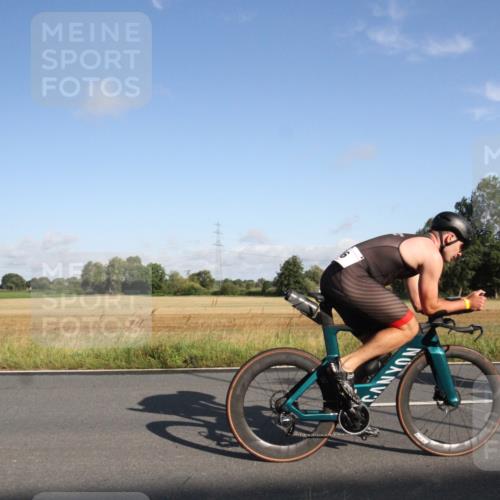 25.08.2024 - Elbe Triathlon Hamburg Fuchs,  Jonas http://msf.ph/oto/6829417 25.08.2024 09:09:00 Radfahren 110, 283, 84, 56, 209, 241, 310 meine-sportfotos.de