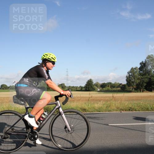 25.08.2024 - Elbe Triathlon Hamburg Fuchs,  Jonas http://msf.ph/oto/6829459 25.08.2024 09:09:21 Radfahren 142, 261, 121, 141, 46, 303 meine-sportfotos.de