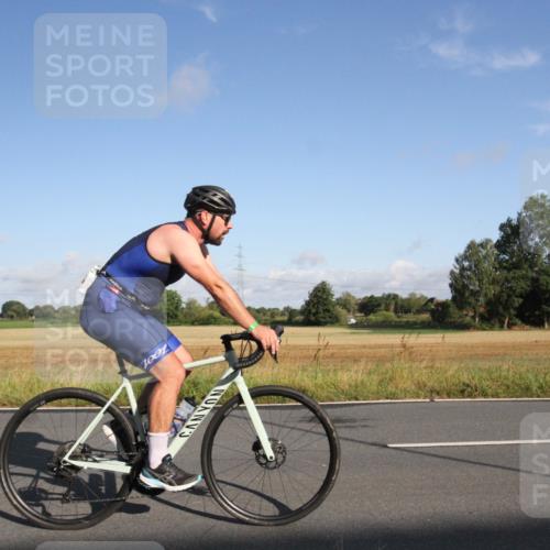 25.08.2024 - Elbe Triathlon Hamburg Fuchs,  Jonas http://msf.ph/oto/6829462 25.08.2024 09:09:22 Radfahren 261, 121, 141, 46, 303 meine-sportfotos.de