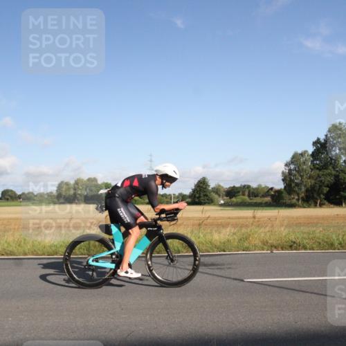 25.08.2024 - Elbe Triathlon Hamburg Fuchs,  Jonas http://msf.ph/oto/6829515 25.08.2024 09:10:11 Radfahren 95, 166, 64, 248, 60 meine-sportfotos.de