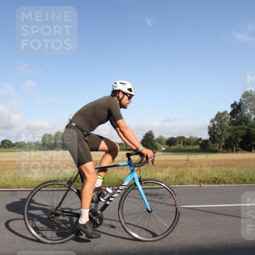 25.08.2024 - Elbe Triathlon Hamburg Fuchs,  Jonas http://msf.ph/oto/6829538 25.08.2024 09:10:38 Radfahren 94, 222, 309, 122 meine-sportfotos.de