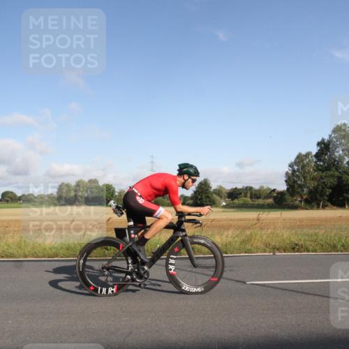 25.08.2024 - Elbe Triathlon Hamburg Fuchs,  Jonas http://msf.ph/oto/6829567 25.08.2024 09:11:00 Radfahren 238, 97, 284, 210 meine-sportfotos.de