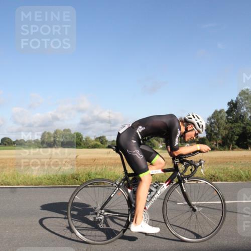 25.08.2024 - Elbe Triathlon Hamburg Fuchs,  Jonas http://msf.ph/oto/6829707 25.08.2024 09:13:13 Radfahren 41, 69 meine-sportfotos.de