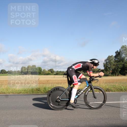 25.08.2024 - Elbe Triathlon Hamburg Fuchs,  Jonas http://msf.ph/oto/6829713 25.08.2024 09:13:23 Radfahren 65, 251 meine-sportfotos.de