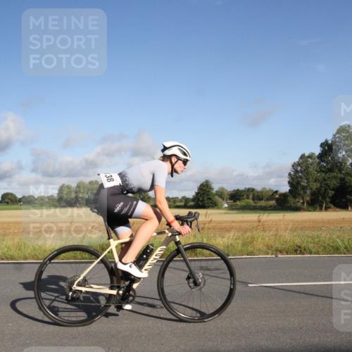 25.08.2024 - Elbe Triathlon Hamburg Fuchs,  Jonas http://msf.ph/oto/6829726 25.08.2024 09:13:37 Radfahren 124, 138, 55 meine-sportfotos.de