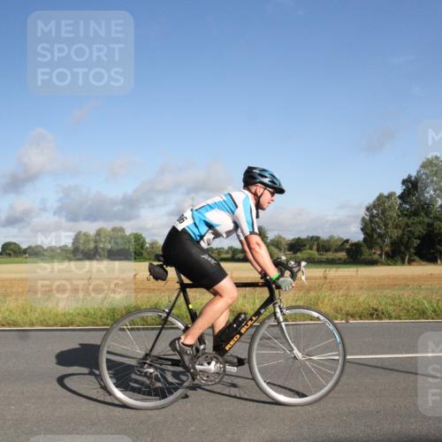 25.08.2024 - Elbe Triathlon Hamburg Fuchs,  Jonas http://msf.ph/oto/6829739 25.08.2024 09:13:59 Radfahren 286, 33, 317 meine-sportfotos.de