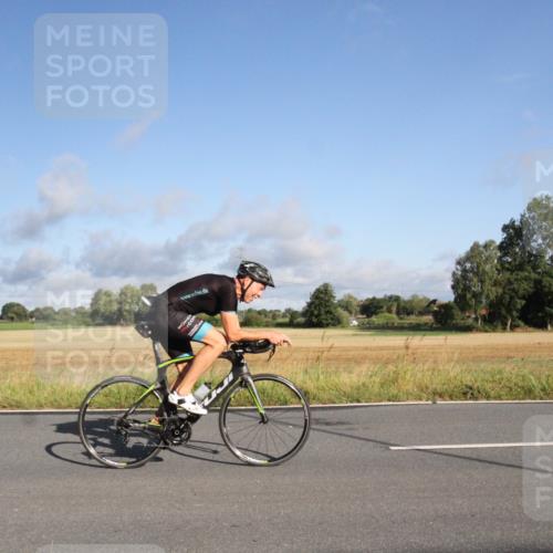 25.08.2024 - Elbe Triathlon Hamburg Fuchs,  Jonas http://msf.ph/oto/6829754 25.08.2024 09:14:10 Radfahren 137, 114, 163, 385, 271, 305, 175 meine-sportfotos.de