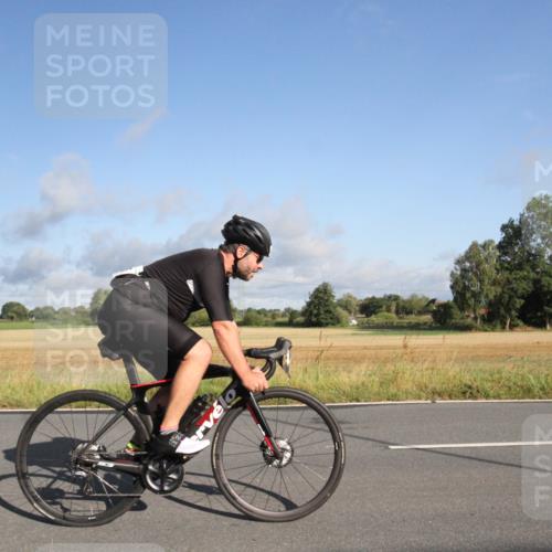 25.08.2024 - Elbe Triathlon Hamburg Fuchs,  Jonas http://msf.ph/oto/6829758 25.08.2024 09:14:11 Radfahren 137, 114, 163, 385, 271, 305, 175 meine-sportfotos.de