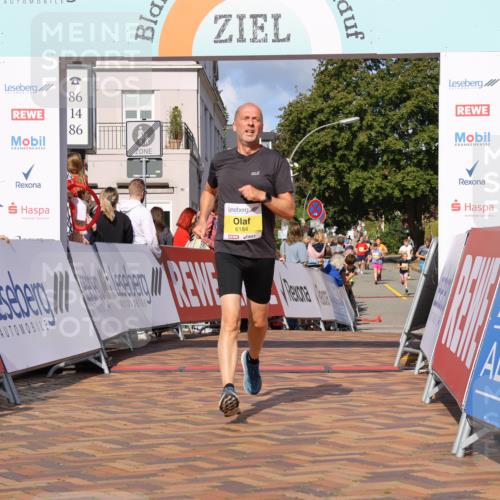 25.08.2024 - 20. Blankeneser Heldenlauf Strokosch-Dieckow http://msf.ph/oto/6829784 25.08.2024 10:26:08 Ziel 6169, 6184 meine-sportfotos.de