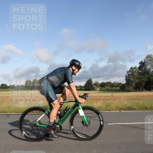 25.08.2024 - Elbe Triathlon Hamburg Fuchs,  Jonas http://msf.ph/oto/6829886 25.08.2024 09:15:32 Radfahren 264, 312, 302, 70, 88 meine-sportfotos.de