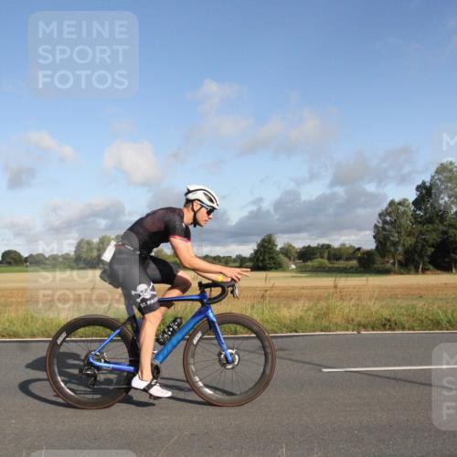 25.08.2024 - Elbe Triathlon Hamburg Fuchs,  Jonas http://msf.ph/oto/6829894 25.08.2024 09:15:37 Radfahren 302, 70, 88, 126 meine-sportfotos.de